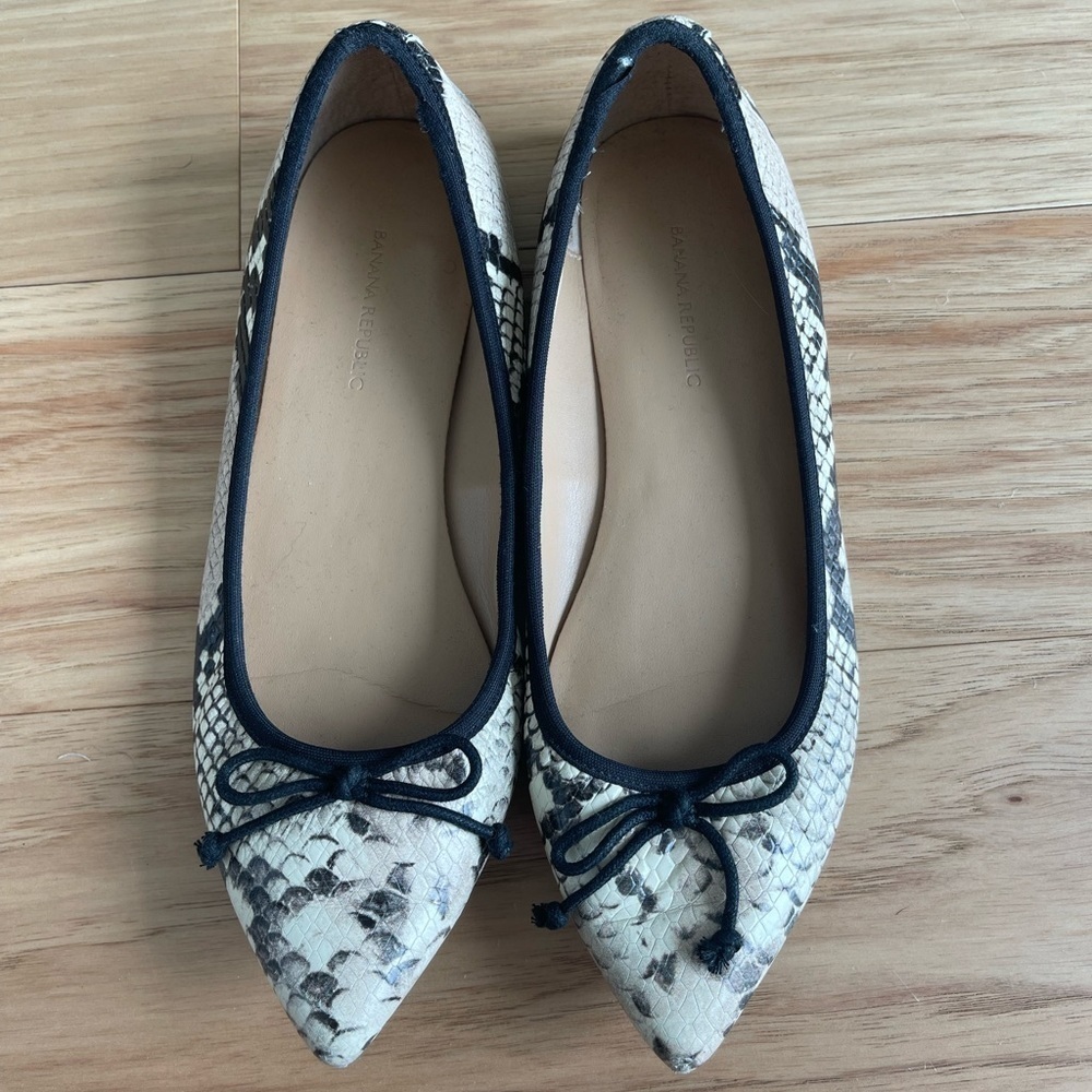 Banana Republic Snake Skin Bow Flats - Picture 1 of 7